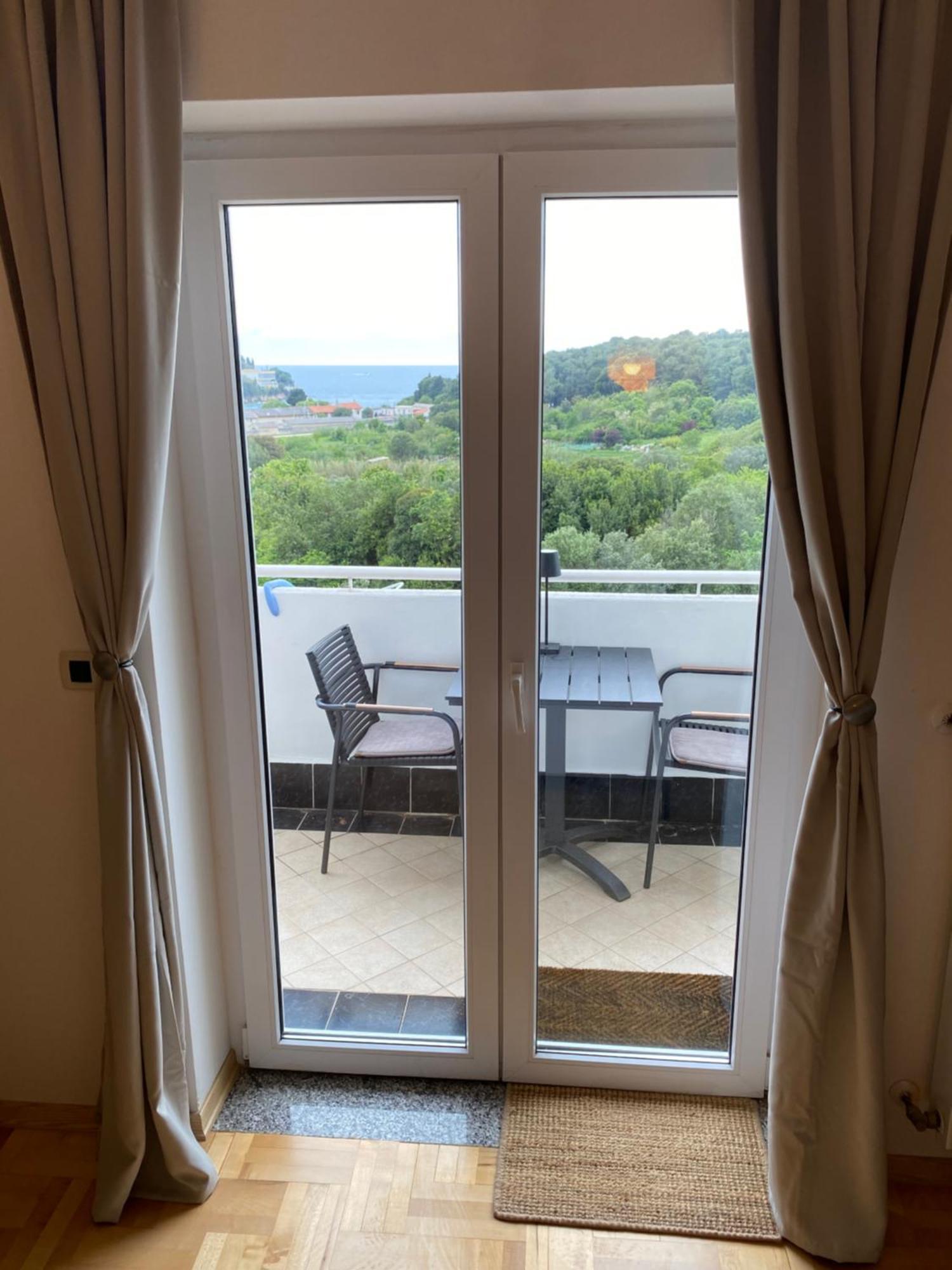 Appartement Vista Mare à Pula Extérieur photo